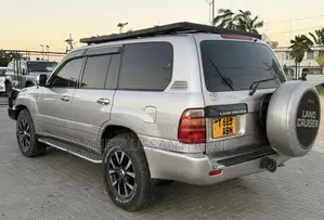 Toyota Land Cruiser 2006 Silver