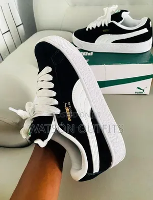 Men's Leather Shoes or Women's Footwears Puma Suede Smartly Branded