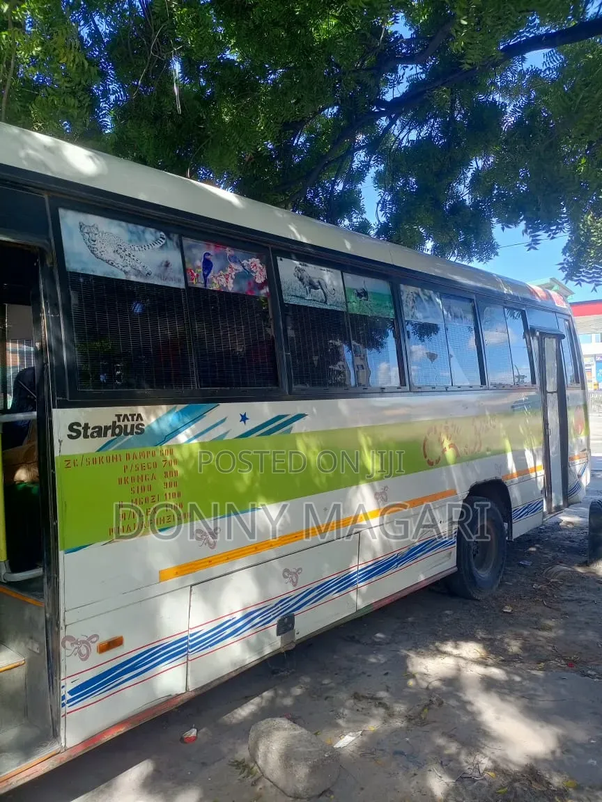 Tata Starbus Ultra Skool 2015 Green