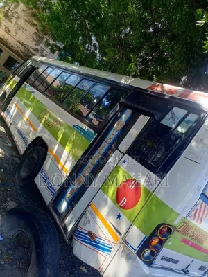 Tata Starbus Ultra Skool 2015 Green