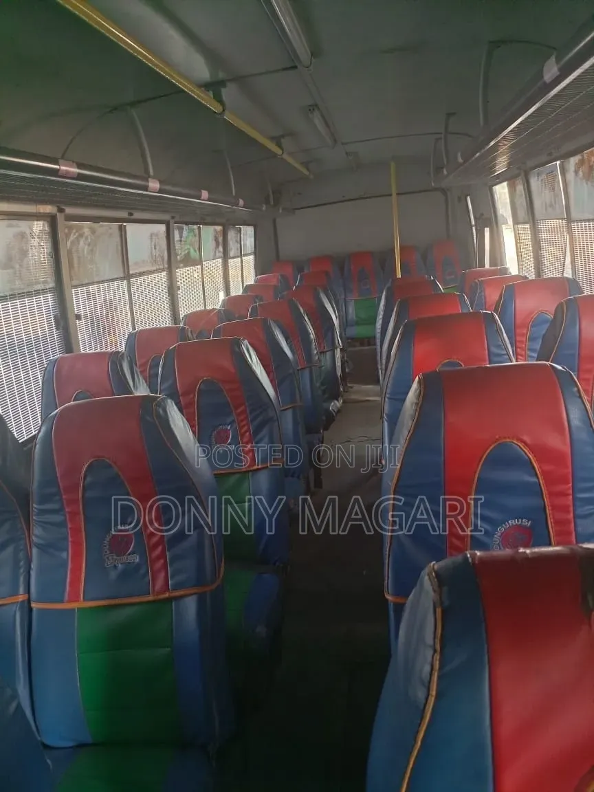 Tata Starbus Ultra Skool 2015 Green