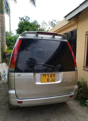 Toyota Noah 2001 Silver