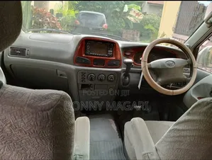 Toyota Noah 2001 Silver