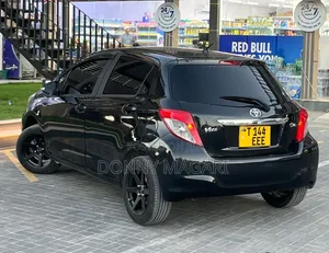 Toyota Vitz 2013 Black