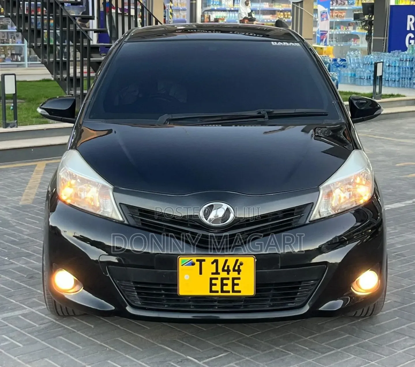 Toyota Vitz 2013 Black