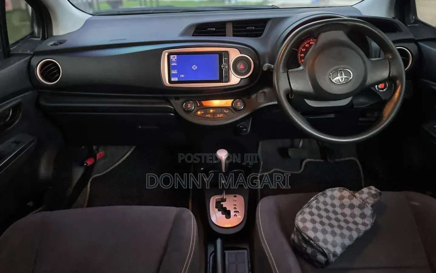 Toyota Vitz 2013 Black
