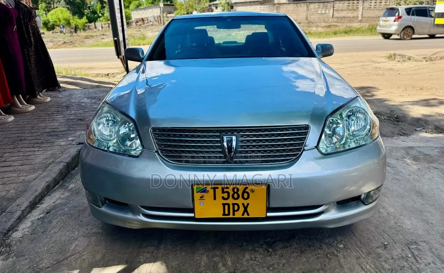 Toyota Mark II 2004 Silver