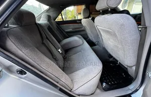Toyota Mark II 2004 Silver