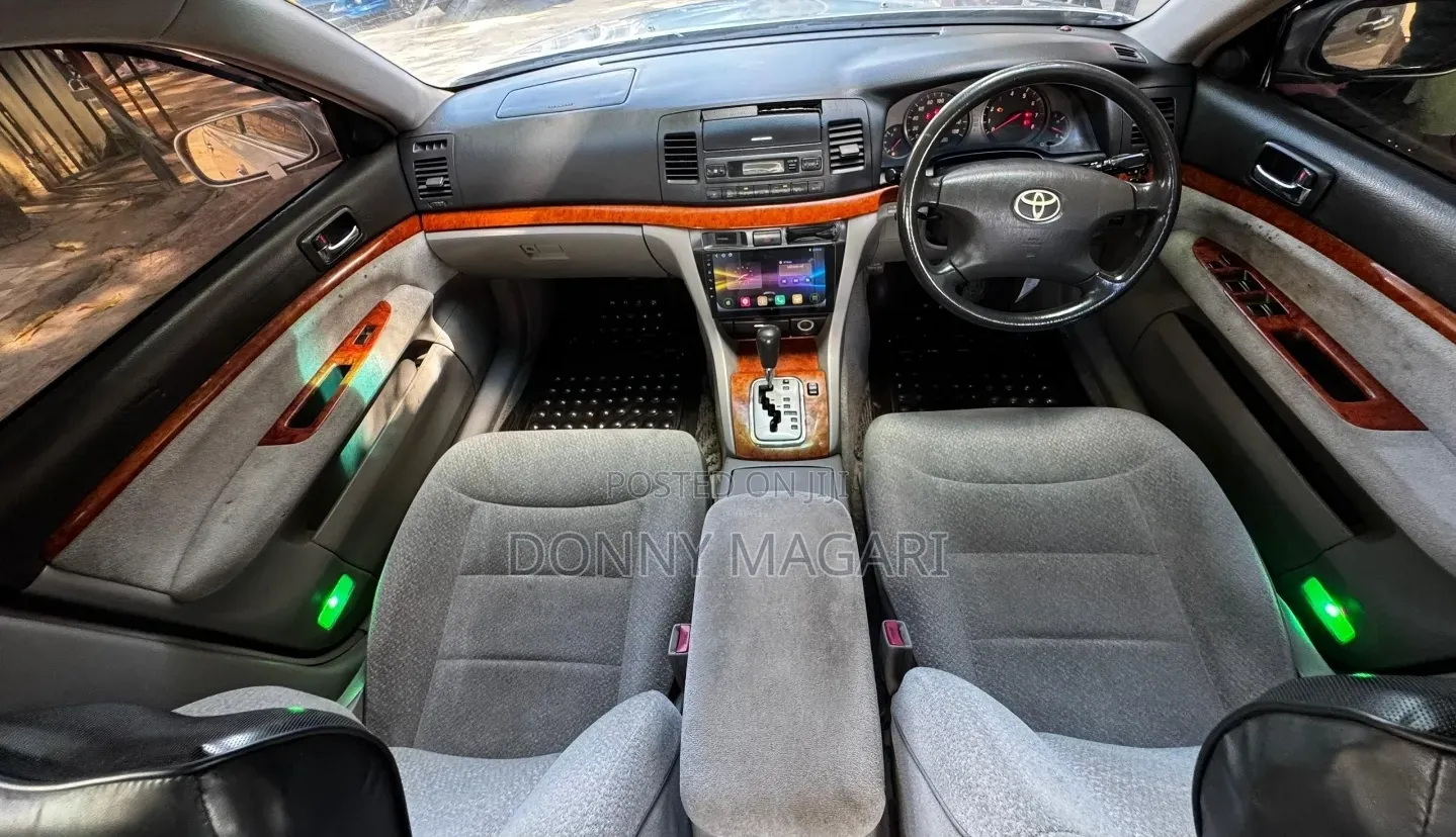 Toyota Mark II 2004 Silver