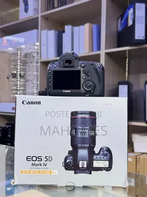 Canon Eos 5d Mark Iv With Ef 24 -105 F/4l Is Ii Usm