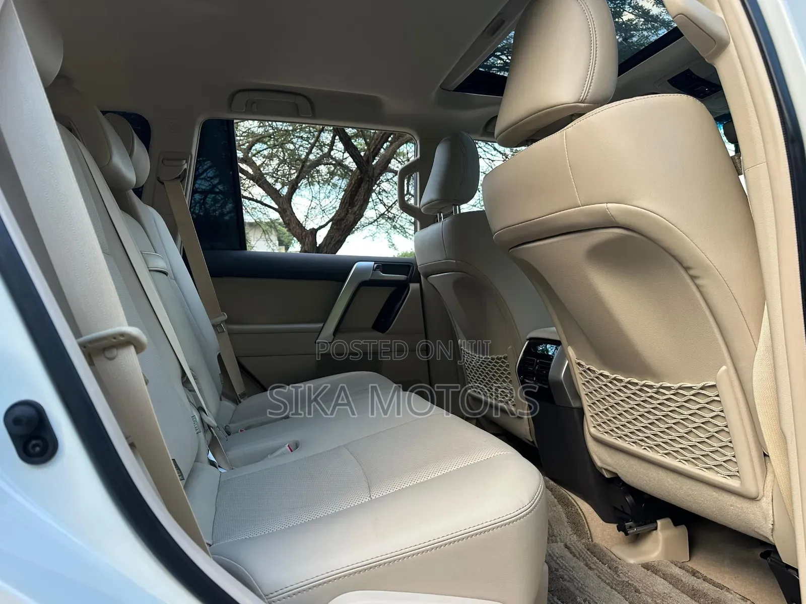 Toyota Land Cruiser Prado 2.7 2023 White