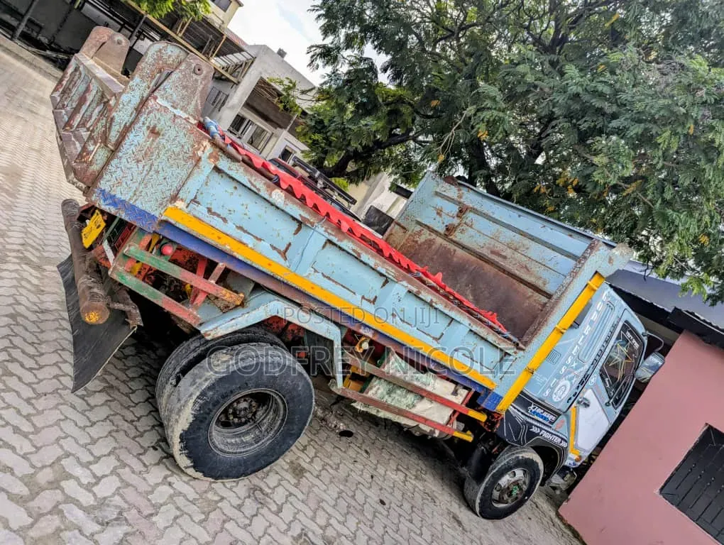 Fuso Tipa Tipper 6d17