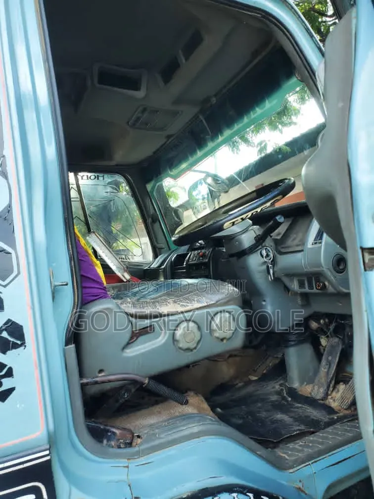 Fuso Tipa Tipper 6d17