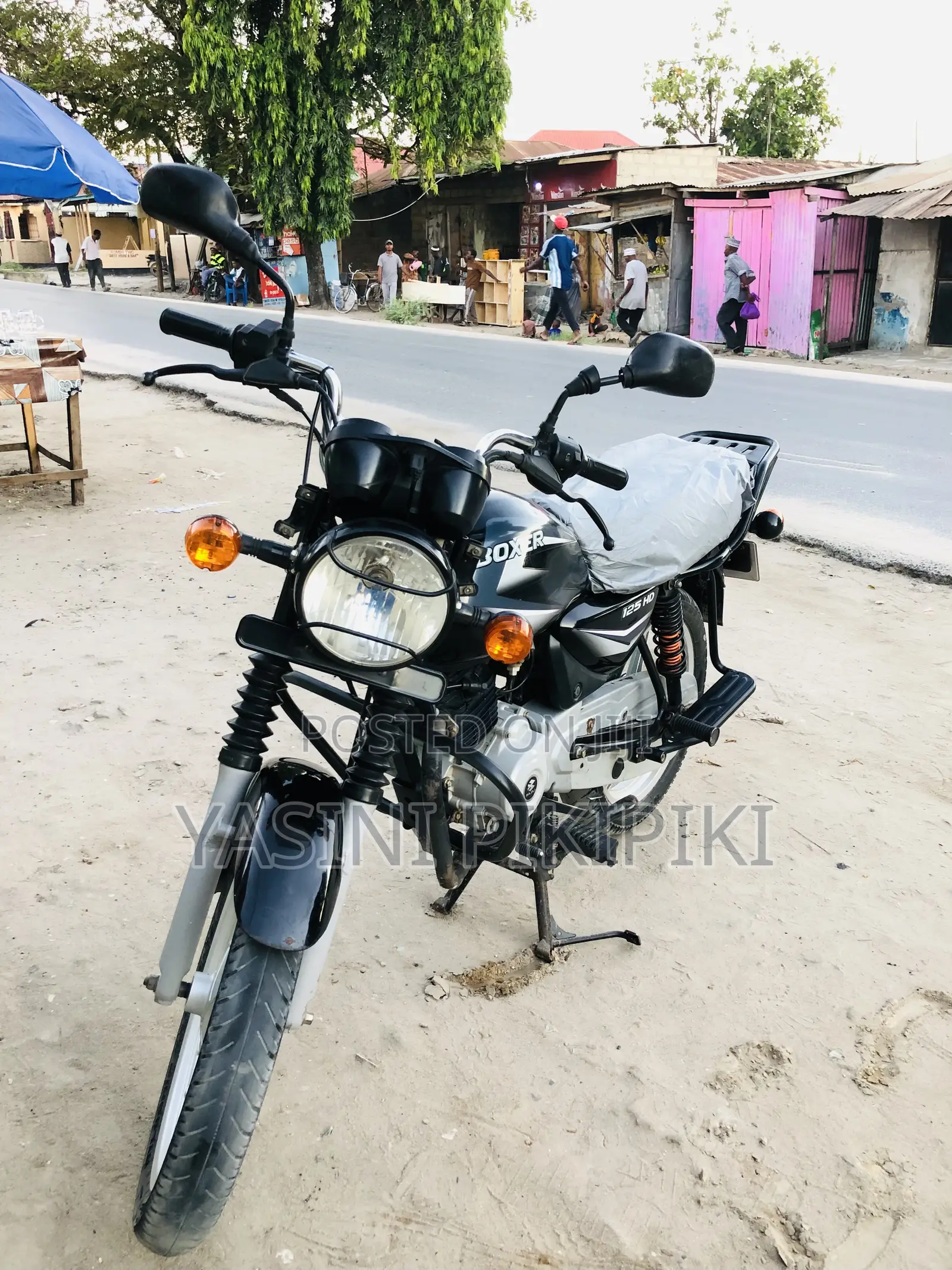 New Bajaj Boxer 125 2025 Black