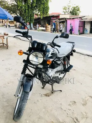 New Bajaj Boxer 125 2025 Black