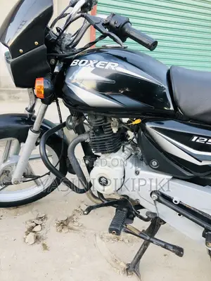 Bajaj Boxer 125 2025 Black
