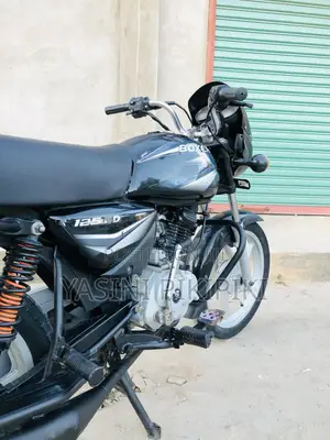 Bajaj Boxer 125 2025 Black