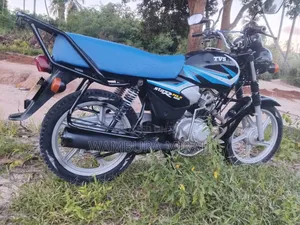 New TVS HLX 125 2025 Black