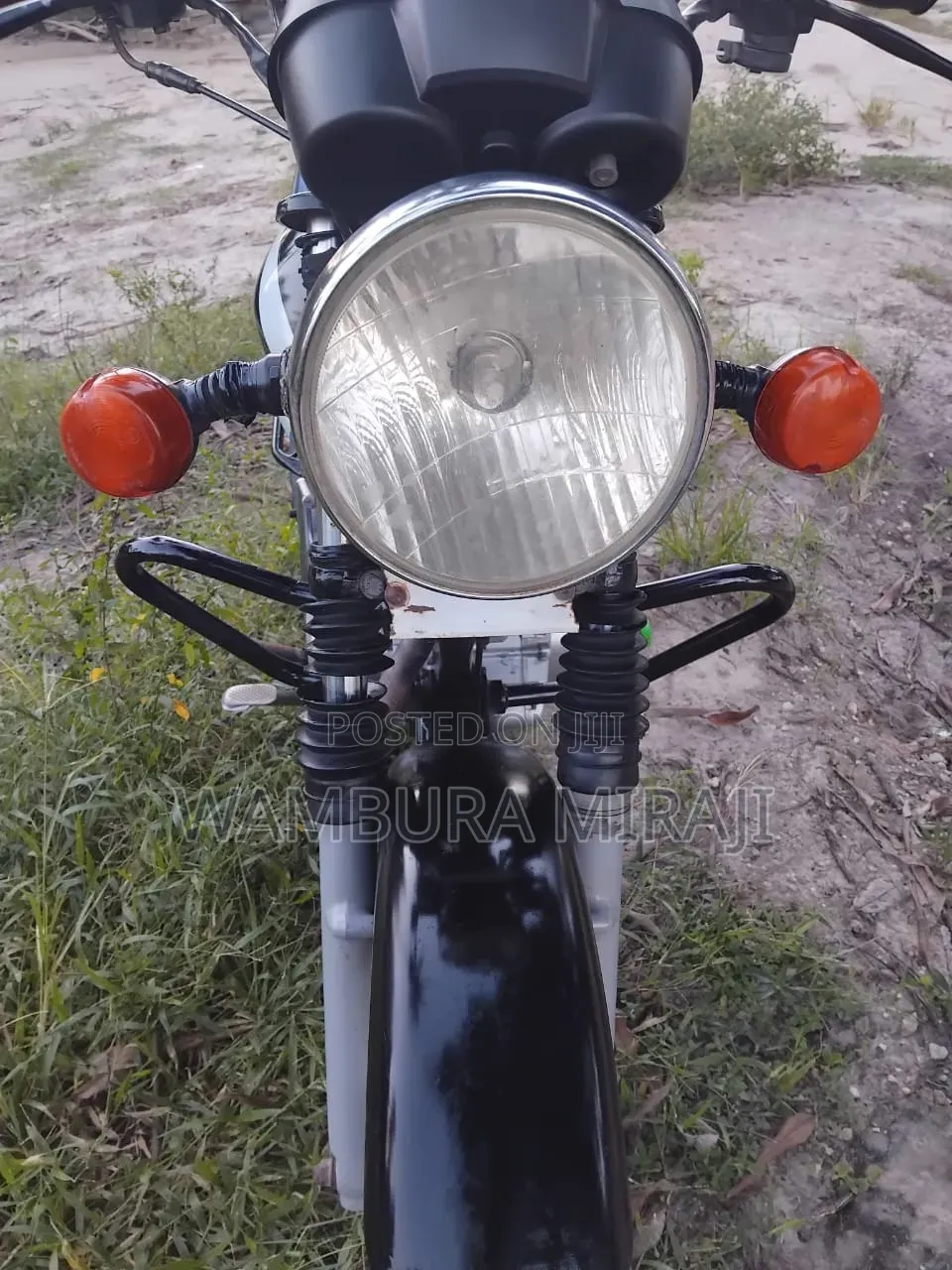 New TVS HLX 125 2025 Black