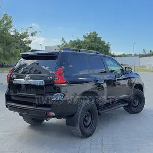 Toyota Land Cruiser Prado 2021 Black
