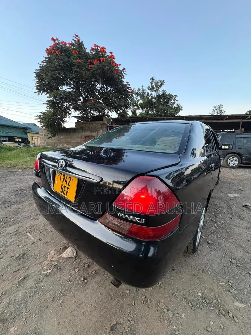 Toyota Mark II 2001 Black