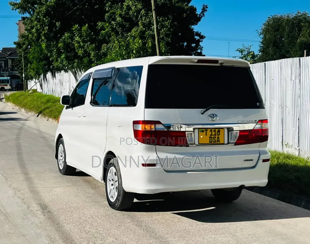 Toyota Alphard 2004 White