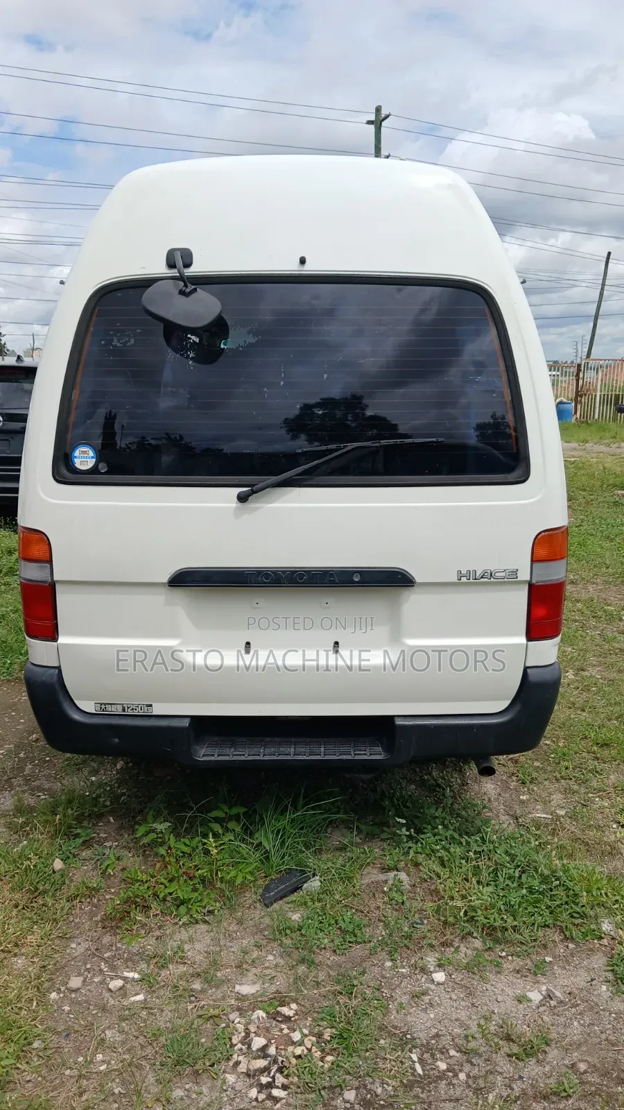 Toyota HiAce 2002 White