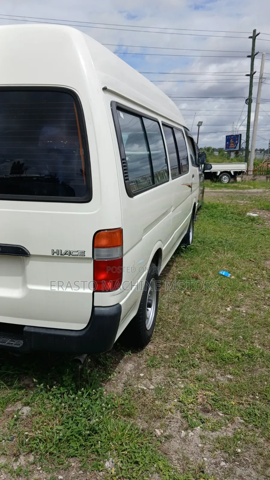 Toyota HiAce 2002 White