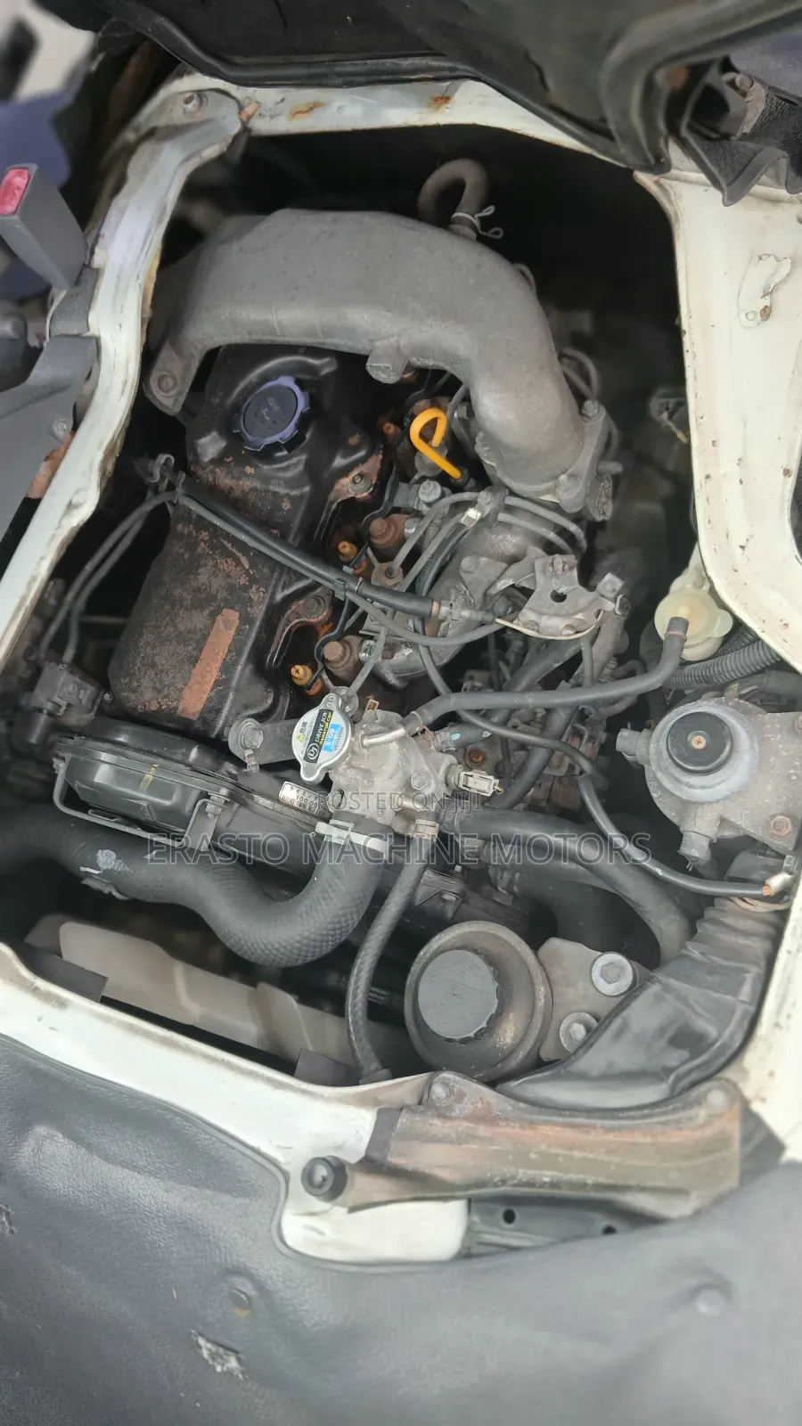 Toyota HiAce 2002 White