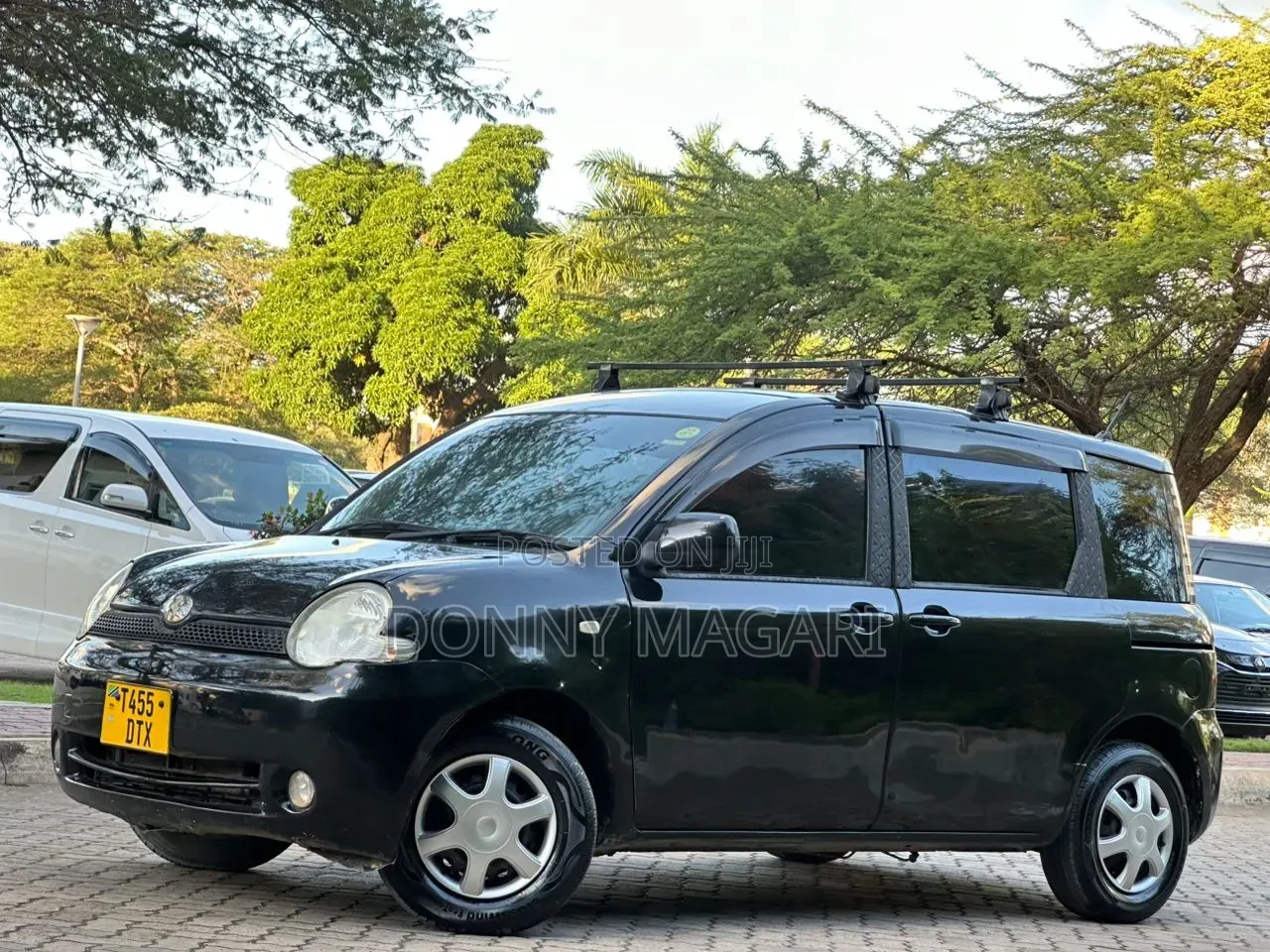 Toyota Sienta 2006 Black