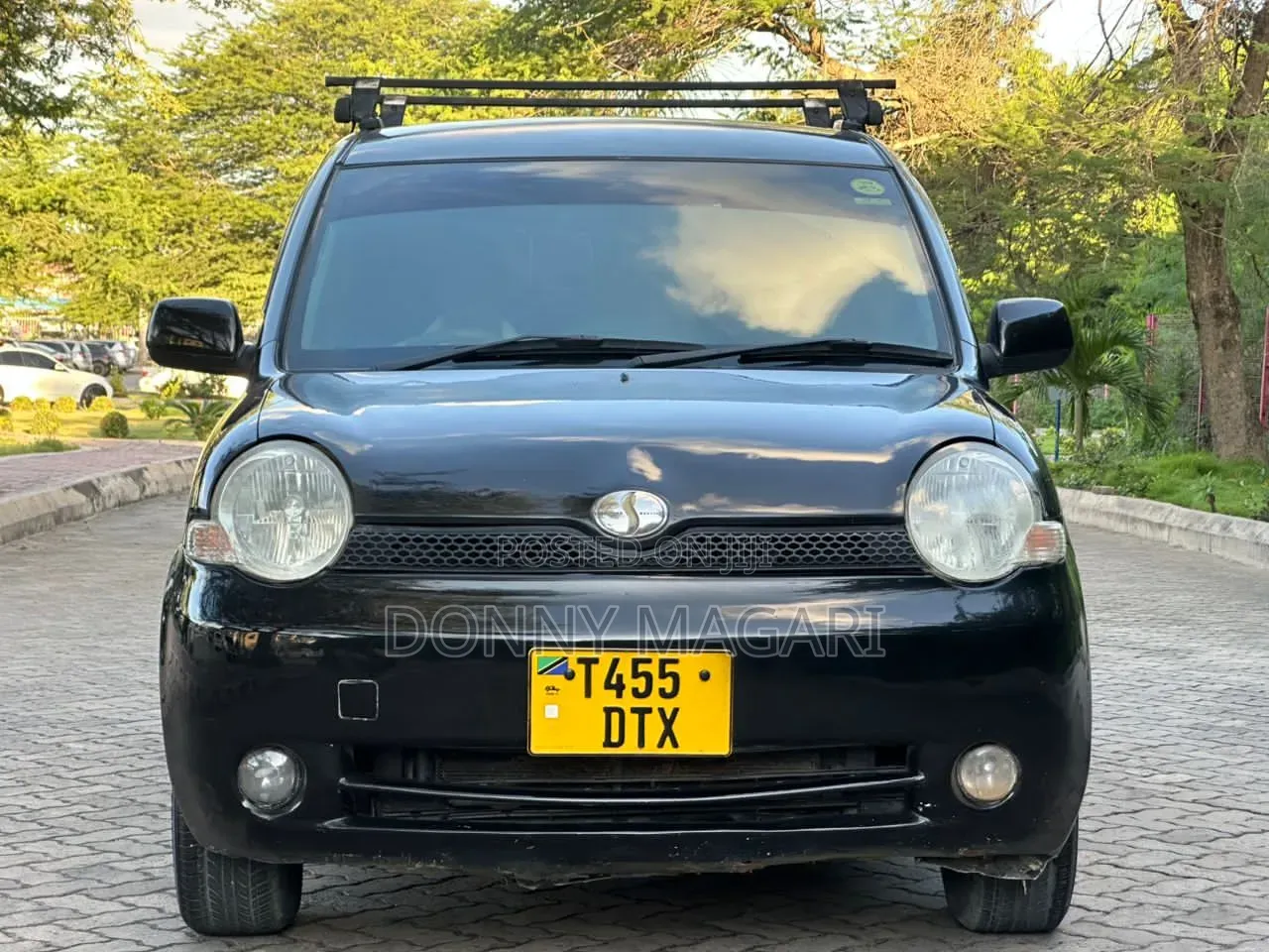 Toyota Sienta 2006 Black