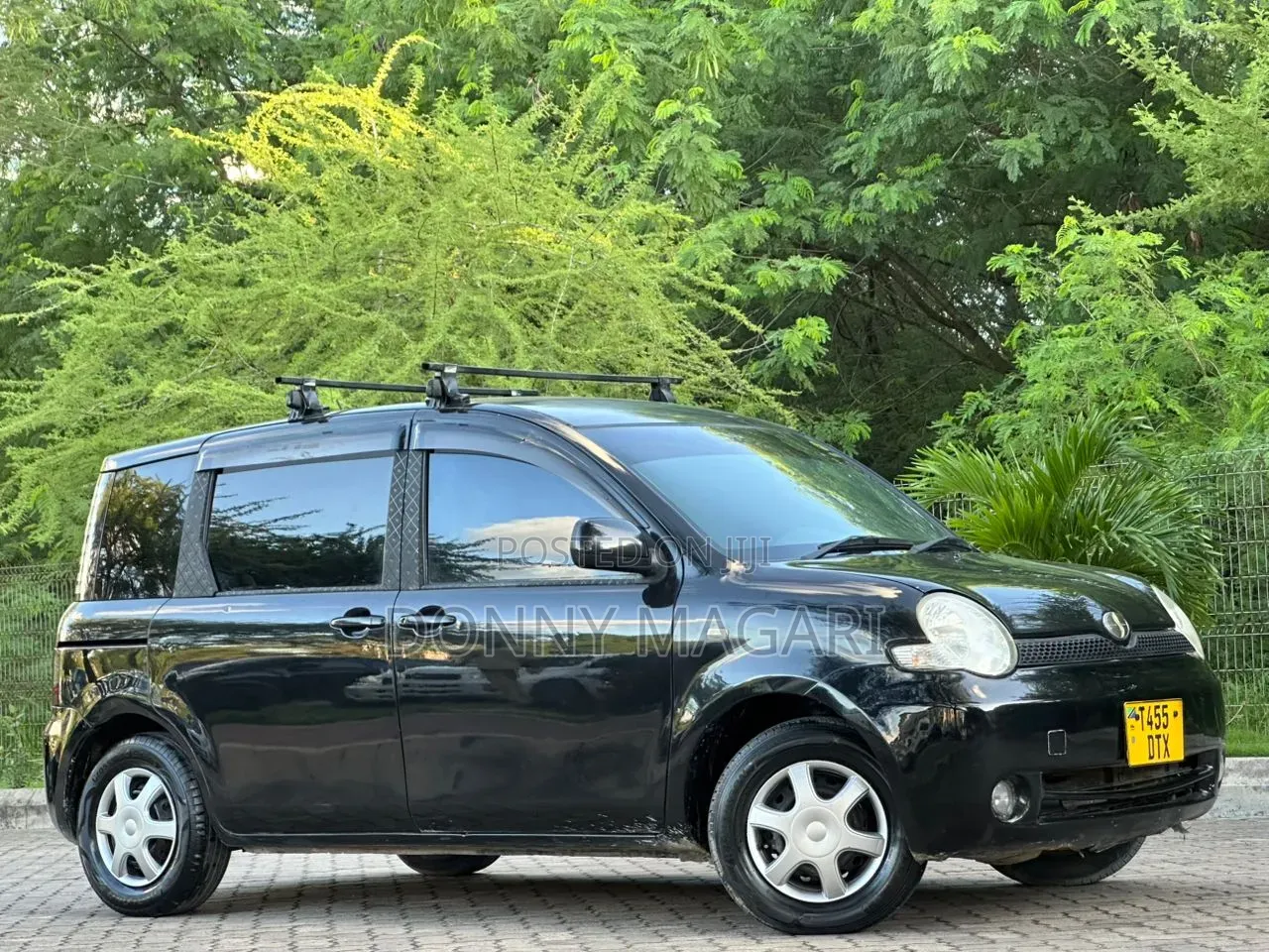 Toyota Sienta 2006 Black