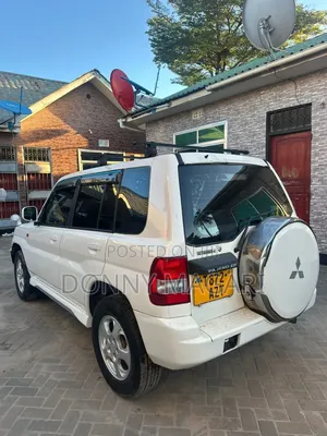 Mitsubishi Pajero 2005 White
