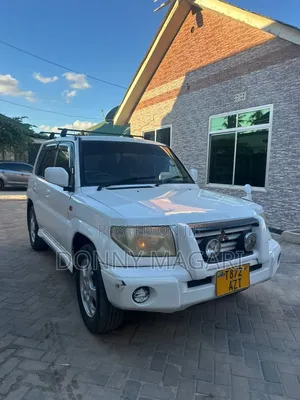 Mitsubishi Pajero 2005 White