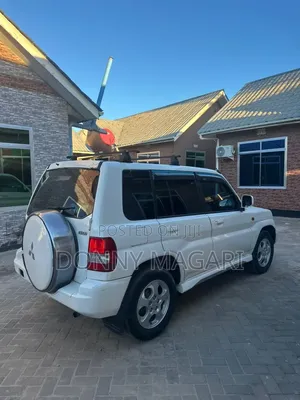 Mitsubishi Pajero 2005 White