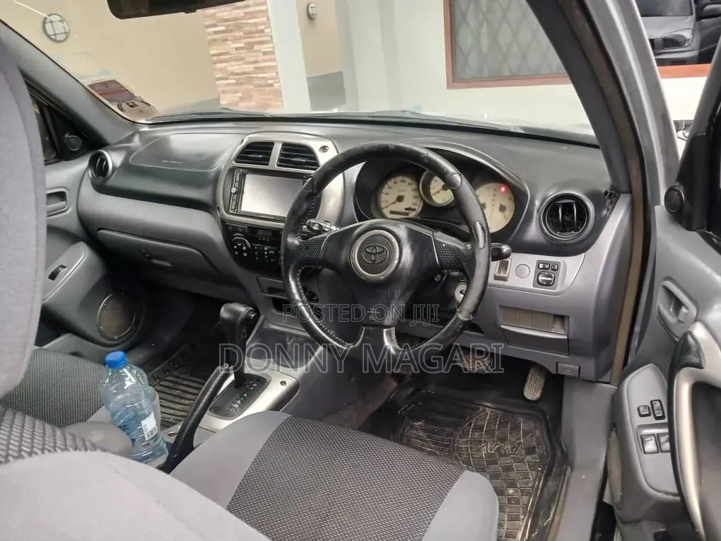 Toyota RAV4 2004 Silver