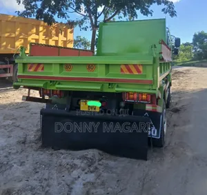 Mitsubishi Fuso Tipper