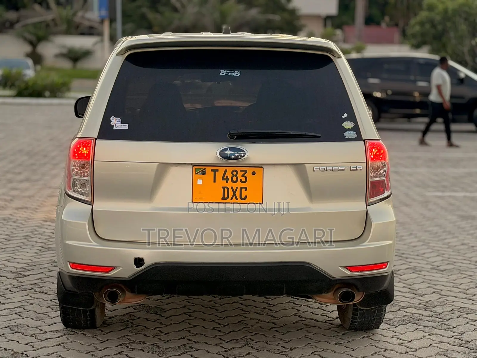 Subaru Forester 2010 Gold