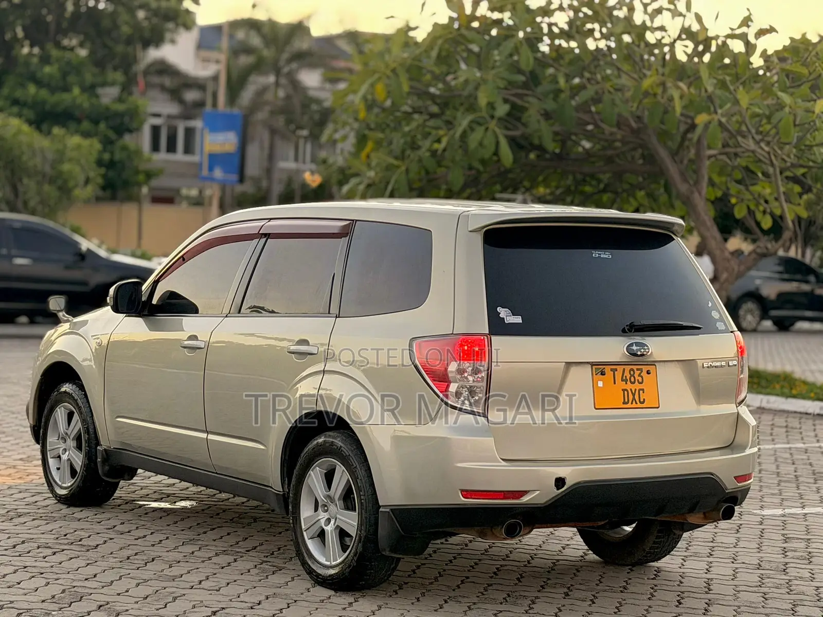 Subaru Forester 2010 Gold