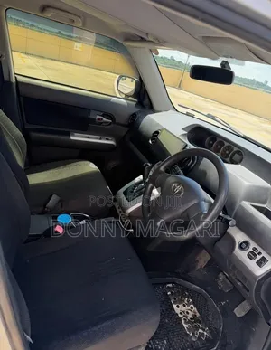 Toyota Corolla Rumion 2010 Silver