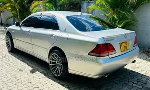 Toyota Crown 2006 Silver