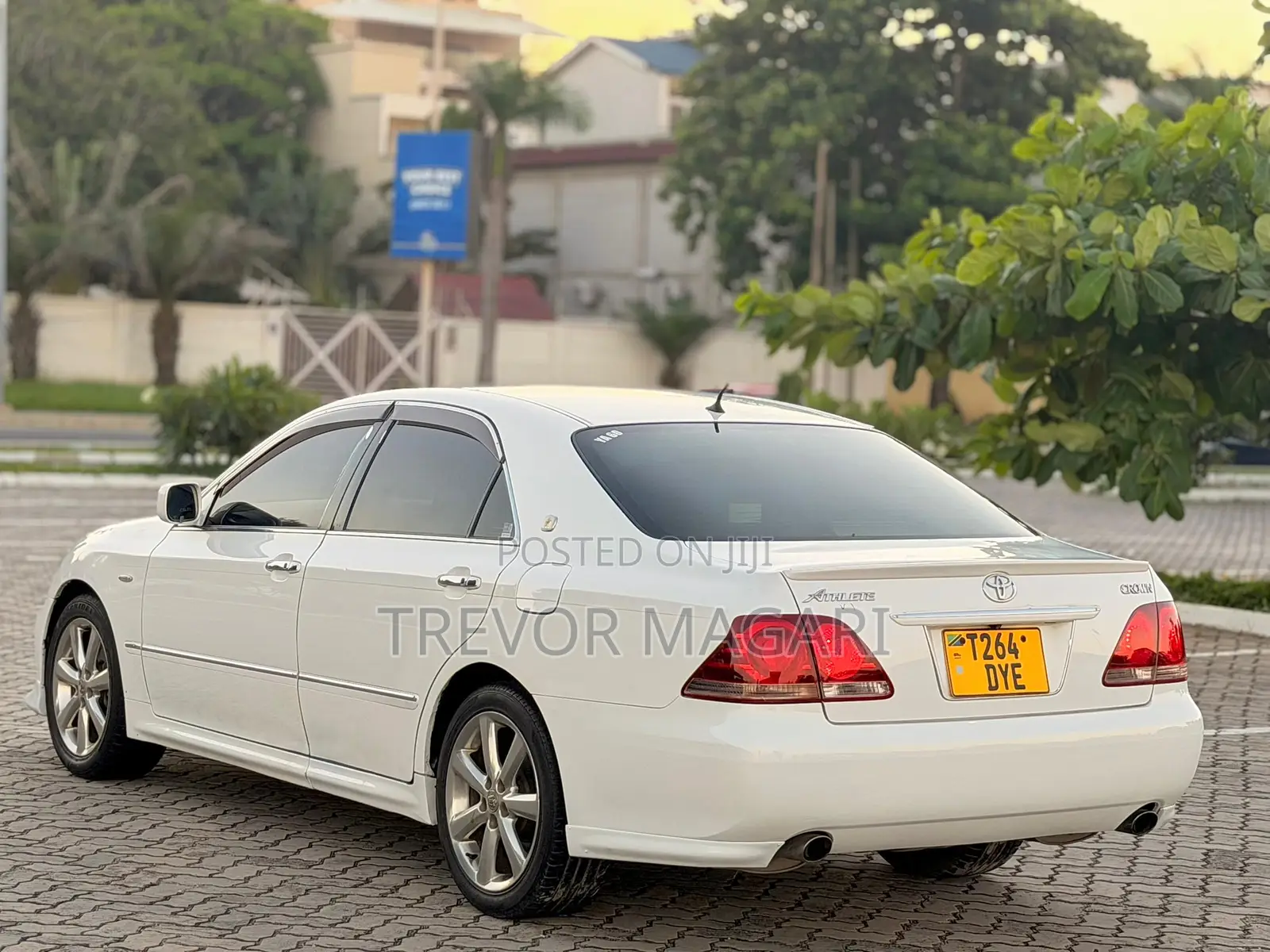 Toyota Crown Royale 2005 White