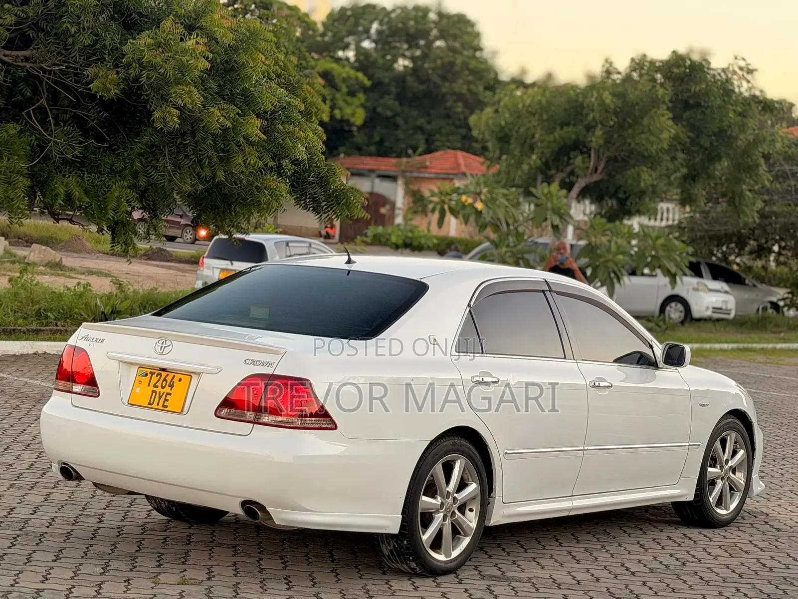 Toyota Crown Royale 2005 White