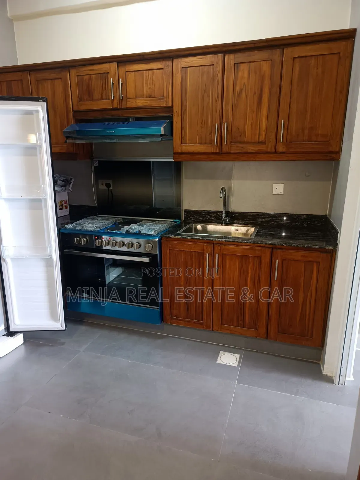 3bdrm Apartment in Upanga West for sale