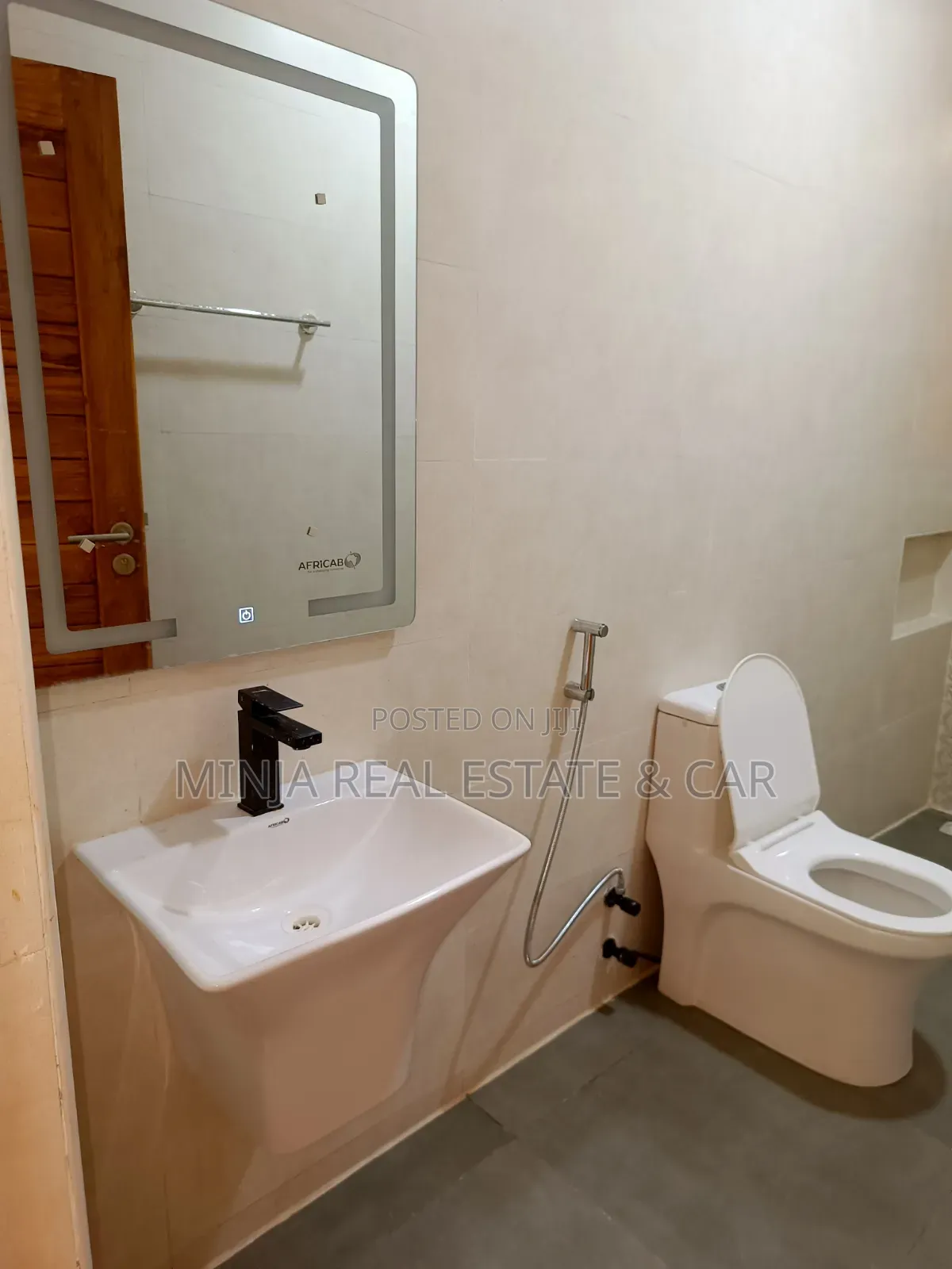 3bdrm Apartment in Upanga West for sale