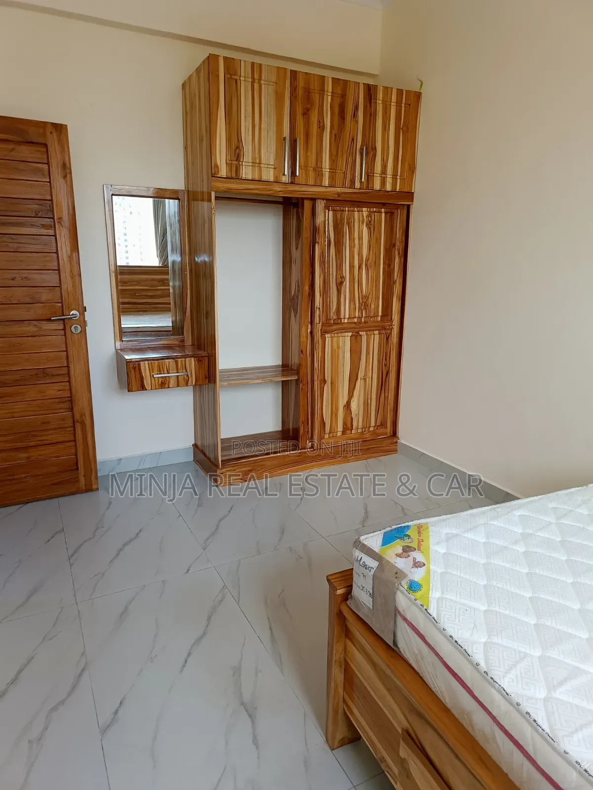3bdrm Apartment in Upanga West for sale