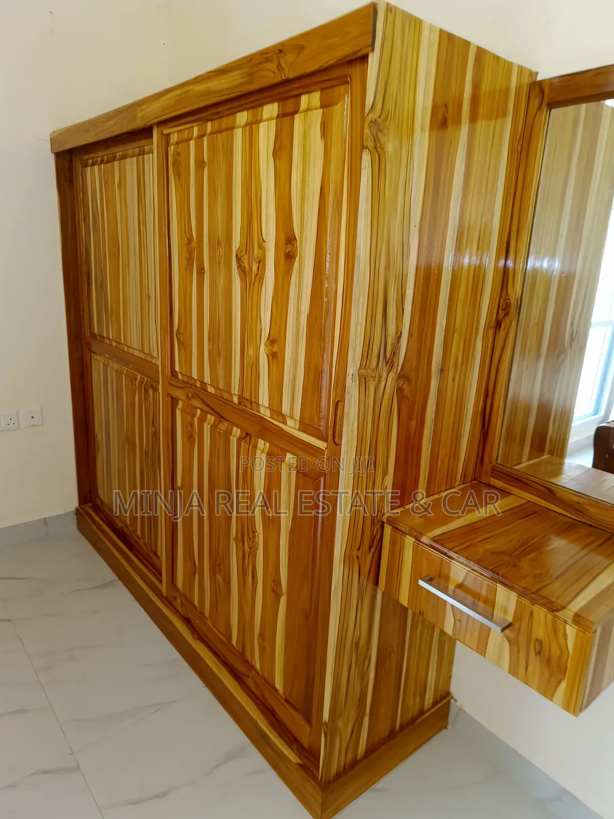 3bdrm Apartment in Upanga West for sale