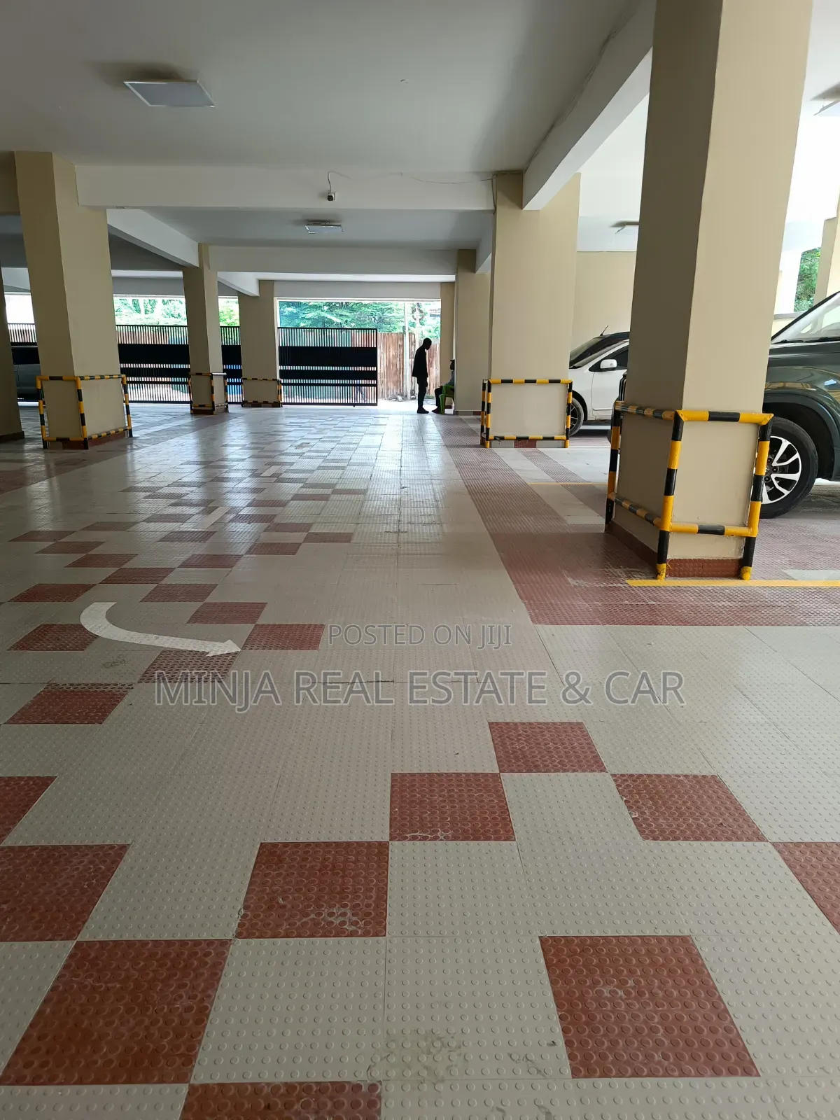 3bdrm Apartment in Upanga West for sale