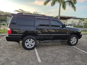 Toyota Land Cruiser 2004 Black