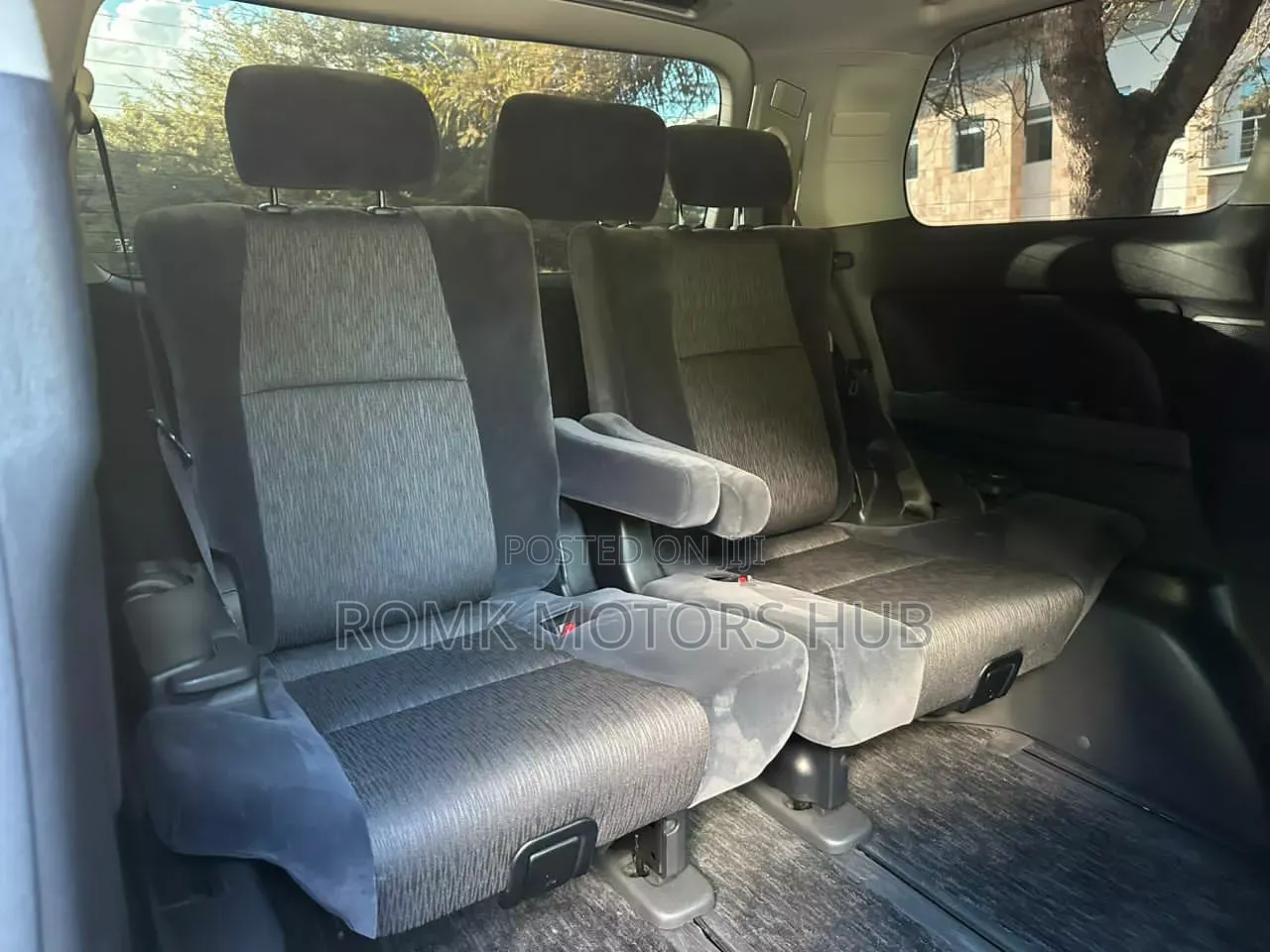 Toyota Alphard 2010 White